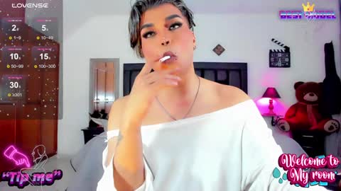 Snapshot of jujubee_lander chatting on January 30, 2025, 5:17 pm Jujubee online show from January 30, 2025, 5:17 pm