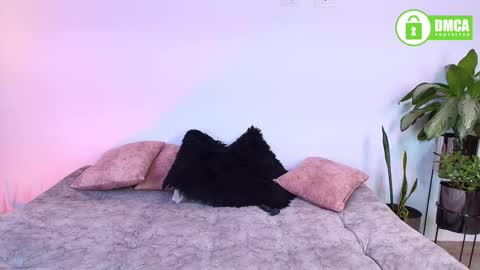 Jules and Gia online show from March 5, 2026, 6:37 pm