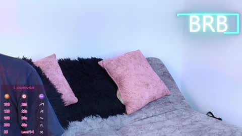 Jules and Gia online show from May 29, 2026, 9:18 am