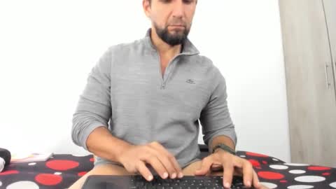 juleslake2 online show from December 21, 2025, 1:07 pm