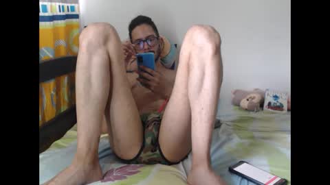 Snapshot of julfigo chatting on October 24, 2025, 3:08 pm Julfigo online show from October 24, 2025, 3:08 pm