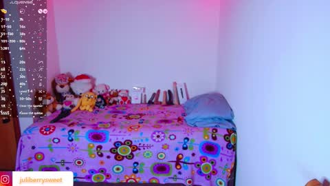 Snapshot of juli05star chatting on February 27, 2026, 1:38 am Juliana online show from February 27, 2026, 1:38 am