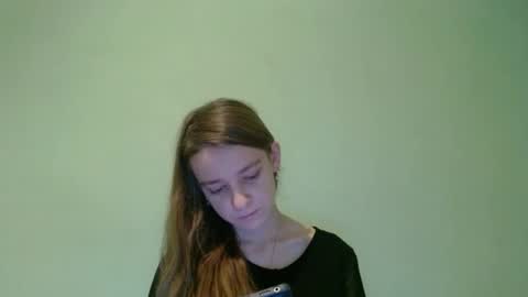 Snapshot of juli_etta chatting on December 4, 2024, 5:00 pm Julietta online show from December 4, 2024, 5:00 pm