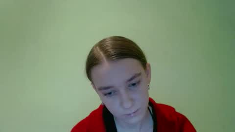 Snapshot of juli_etta chatting on December 10, 2024, 7:43 pm Julietta online show from December 10, 2024, 7:43 pm