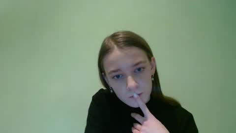 Snapshot of juli_etta chatting on December 14, 2024, 12:44 am Julietta online show from December 14, 2024, 12:44 am