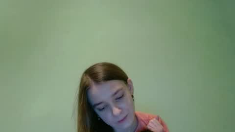 Snapshot of juli_etta chatting on December 18, 2024, 6:35 pm Julietta online show from December 18, 2024, 6:35 pm