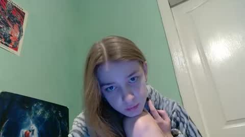Snapshot of juli_etta chatting on March 12, 2025, 8:10 pm Julietta online show from March 12, 2025, 8:10 pm