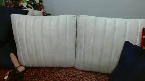 Snapshot of juli_love11 chatting on December 13, 2024, 10:45 pm JULIETA online show from December 13, 2024, 10:45 pm