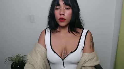 Snapshot of juli_love11 chatting on February 24, 2025, 11:52 pm JULIETA online show from February 24, 2025, 11:52 pm