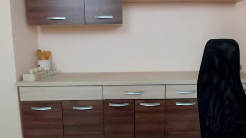 JuliaJae online show from November 28, 2025, 7:00 am