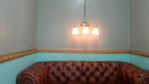 julia_bliss online show from April 29, 2026, 11:58 am