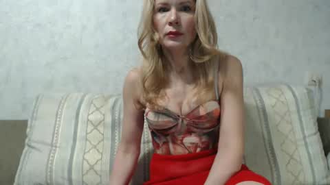 Snapshot of julia_giulia chatting on February 12, 2025, 11:30 pm julia_giulia online show from February 12, 2025, 11:30 pm