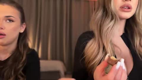 Snapshot of julia_rle chatting on February 5, 2026, 6:23 pm Julia R Le online show from February 5, 2026, 6:23 pm