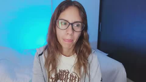 Julia Schedule 10 pm to 4  am GTM-5 online show from October 19, 2025, 6:41 pm