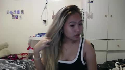 Julia online show from January 12, 2025, 5:22 pm