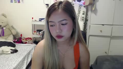 Julia online show from January 19, 2025, 2:28 pm