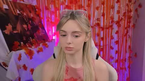 Snapshot of juliabrewwer chatting on November 21, 2025, 11:31 am Julia online show from November 21, 2025, 11:31 am