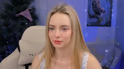 Snapshot of juliabrewwer chatting on December 22, 2025, 2:14 pm Julia online show from December 22, 2025, 2:14 pm