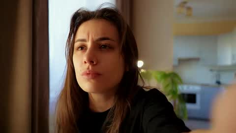 Molly online show from April 3, 2026, 2:48 pm