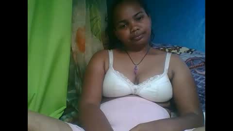 Snapshot of juliah02 chatting on January 23, 2025, 11:15 am juliah02 online show from January 23, 2025, 11:15 am