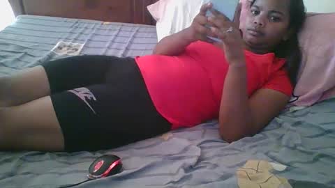 Snapshot of juliah02 chatting on February 26, 2025, 10:04 am juliah02 online show from February 26, 2025, 10:04 am