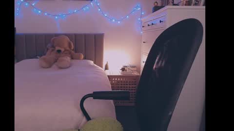 Snapshot of julialiones chatting on December 24, 2024, 7:22 pm julialiones online show from December 24, 2024, 7:22 pm