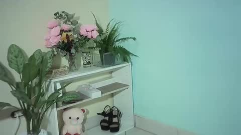 JuliaMack online show from February 1, 2025, 1:02 am