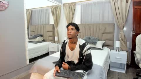 Snapshot of julian_billy chatting on January 7, 2025, 11:37 am julian billy online show from January 7, 2025, 11:37 am