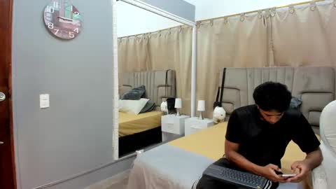 Snapshot of julian_billy chatting on January 15, 2025, 2:35 pm julian billy online show from January 15, 2025, 2:35 pm