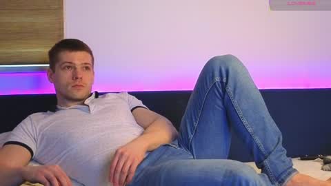 julian_turner online show from April 3, 2026, 1:09 pm