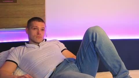 Snapshot of julian_turner chatting on April 20, 2026, 12:19 pm julian_turner online show from April 20, 2026, 12:19 pm