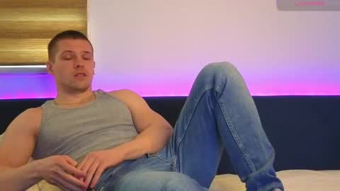 Snapshot of julian_turner chatting on April 24, 2026, 1:02 pm julian_turner online show from April 24, 2026, 1:02 pm