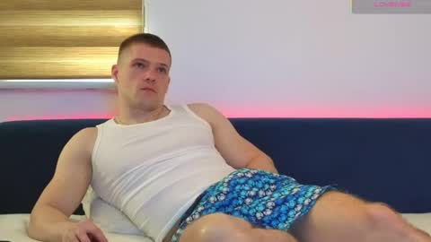 Snapshot of julian_turner chatting on May 18, 2026, 1:06 pm julian_turner online show from May 18, 2026, 1:06 pm