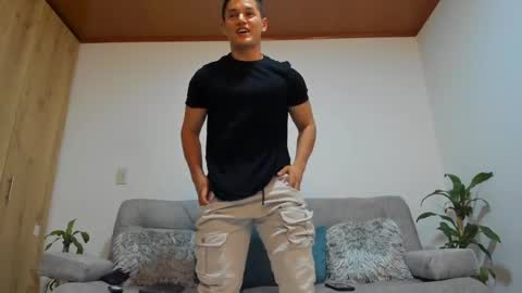 Snapshot of julian_wallace chatting on December 11, 2024, 12:12 am julian_wallace online show from December 11, 2024, 12:12 am