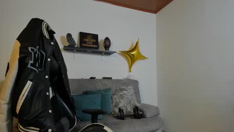 Snapshot of julian_wallace chatting on October 18, 2025, 6:30 pm julian_wallace online show from October 18, 2025, 6:30 pm