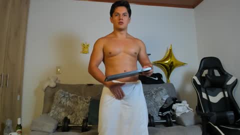 Snapshot of julian_wallace chatting on December 20, 2025, 4:47 pm julian_wallace online show from December 20, 2025, 4:47 pm