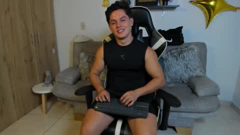 Snapshot of julian_wallace chatting on January 7, 2026, 9:50 pm julian_wallace online show from January 7, 2026, 9:50 pm