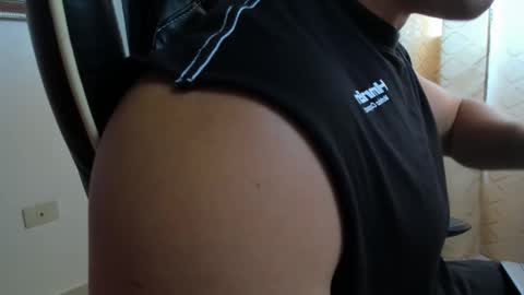 Snapshot of julian_wallace chatting on February 10, 2026, 9:52 pm julian_wallace online show from February 10, 2026, 9:52 pm