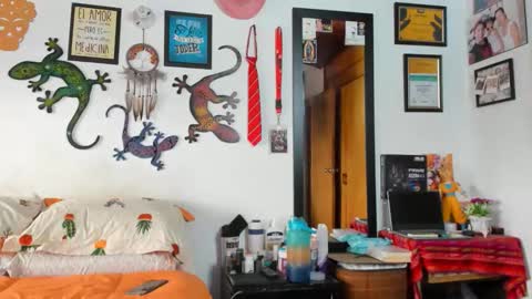 Snapshot of julian_wallace chatting on February 16, 2026, 2:02 pm julian_wallace online show from February 16, 2026, 2:02 pm