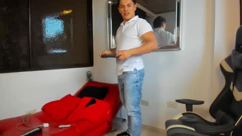 Snapshot of julian_wallace chatting on February 22, 2026, 9:46 pm julian_wallace online show from February 22, 2026, 9:46 pm