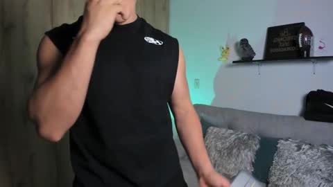 Snapshot of julian_wallace chatting on February 23, 2026, 2:25 pm julian_wallace online show from February 23, 2026, 2:25 pm