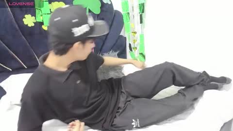 Julian online show from March 3, 2026, 8:59 pm