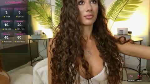 Snapshot of juliaquin chatting on September 24, 2025, 2:37 am JuliaQuin online show from September 24, 2025, 2:37 am