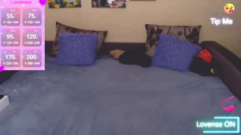 Snapshot of juliasane_ chatting on July 4, 2026, 2:34 pm Jul online show from July 4, 2026, 2:34 pm