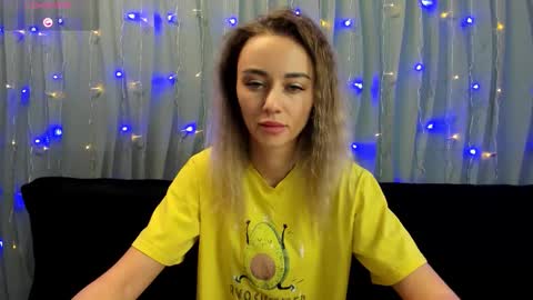 Yulya online show from November 14, 2025, 3:16 am