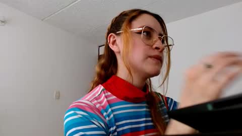 Snapshot of julie_autmn_ chatting on March 3, 2026, 6:03 pm yules online show from March 3, 2026, 6:03 pm