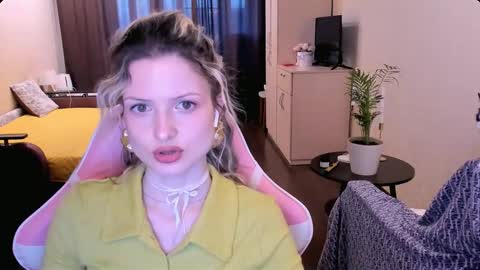 Julie online show from March 31, 2026, 1:55 pm