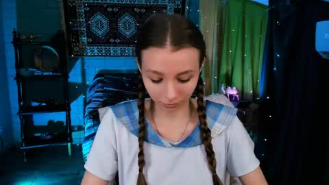 juliedaniel online show from May 19, 2026, 8:09 am