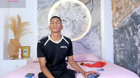 Julien online show from April 11, 2026, 12:20 pm