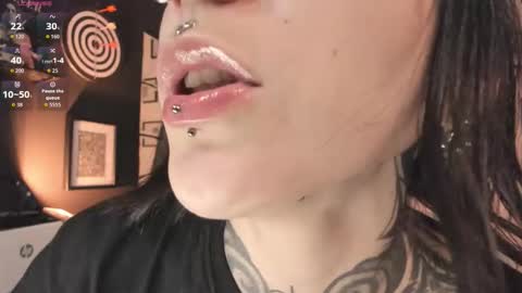 Snapshot of juliet_sourire chatting on February 18, 2026, 2:40 am juliet_sourire online show from February 18, 2026, 2:40 am